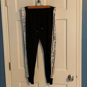 VS Pink black joggers